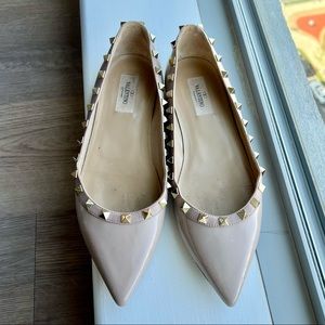 Valentino Patent Leather Nude Rock stud flats size 39/9